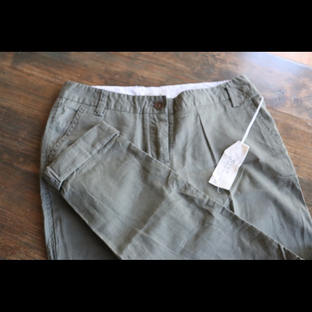 Just Living green cargo pants size S.